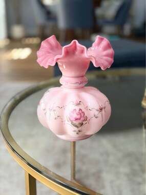 RARE SIGNED FENTON #288 Rosalene Melon Vase Roses Design, Bill Fenton Signature